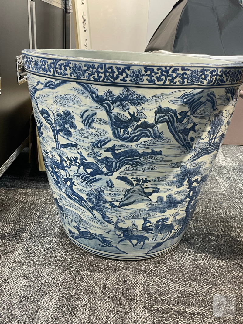 明万历  青花“受天百禄”百鹿图大缸 - 图10